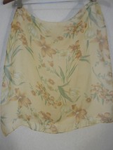 Vintage Tan Green Floral  Square Scarf - Estate Find 20&quot; x 19&quot; - $141.62 MXN