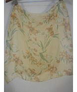 Vintage Tan Green Floral  Square Scarf - Estate Find 20&quot; x 19&quot; - $141.62 MXN