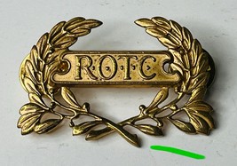 Vintage Military ROTC Hat / Cap Badge Pin. Wreath Crest. Uniform Badge - $126.26 MXN