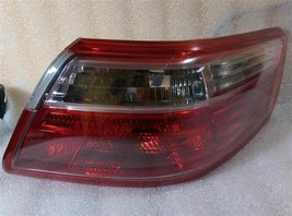 Passenger Tail Light Quarter Panel Mounted Without Red Outline Fits Camry 12541 - £54.48 GBP