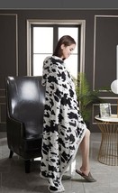 Comfy Hoodie Cow Skin Sherpa Kensie Black White 50 x 70 Wearable Blanket - £23.00 GBP