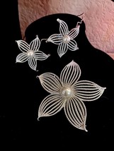 Vtg Sarah Coventry Moon Flower Brooch Clip On Earrings Set Silver Tone - £14.37 GBP