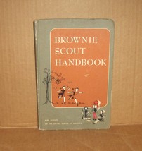 Brownie Scout Handbook by Ray Mitchell 1961 Hardcover - £6.94 GBP