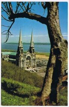Postcard The Basilica St Anne de Beaupre Quebec - £3.88 GBP
