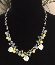 Signed Pier One Daisy Flower Necklace Dangle Beads Silver Tone Enamel and Beads - £15.80 GBP