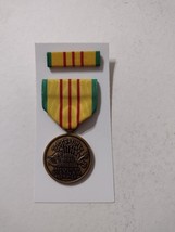 VIETNAM SERVICE  MEDAL FULL SIZE FROM PRIVATE COLLECTION CONSIGNMENT - $11.88