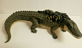 Alligator With Babies Incredible Creatures Safari Ltd unused Toys Figure - £19.85 GBP