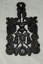 Vintage Black Cast Iron Trivet 7 Inch Long 4 Wide Kitchen Collectible - $279.41 MXN