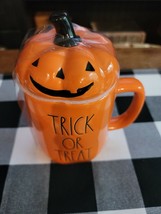 Rae Dunn Trick Or Treat Mug with Pumpkin Jack o&#39; Lantern Topper,  New mint - £19.91 GBP