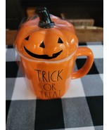 Rae Dunn Trick Or Treat Mug with Pumpkin Jack o&#39; Lantern Topper,  New mint - £19.95 GBP