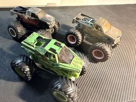 SPIN MASTER 2022 MONSTER JAM LOT Metal Mullisha, Soldier of Fortune, Ove... - $15.83