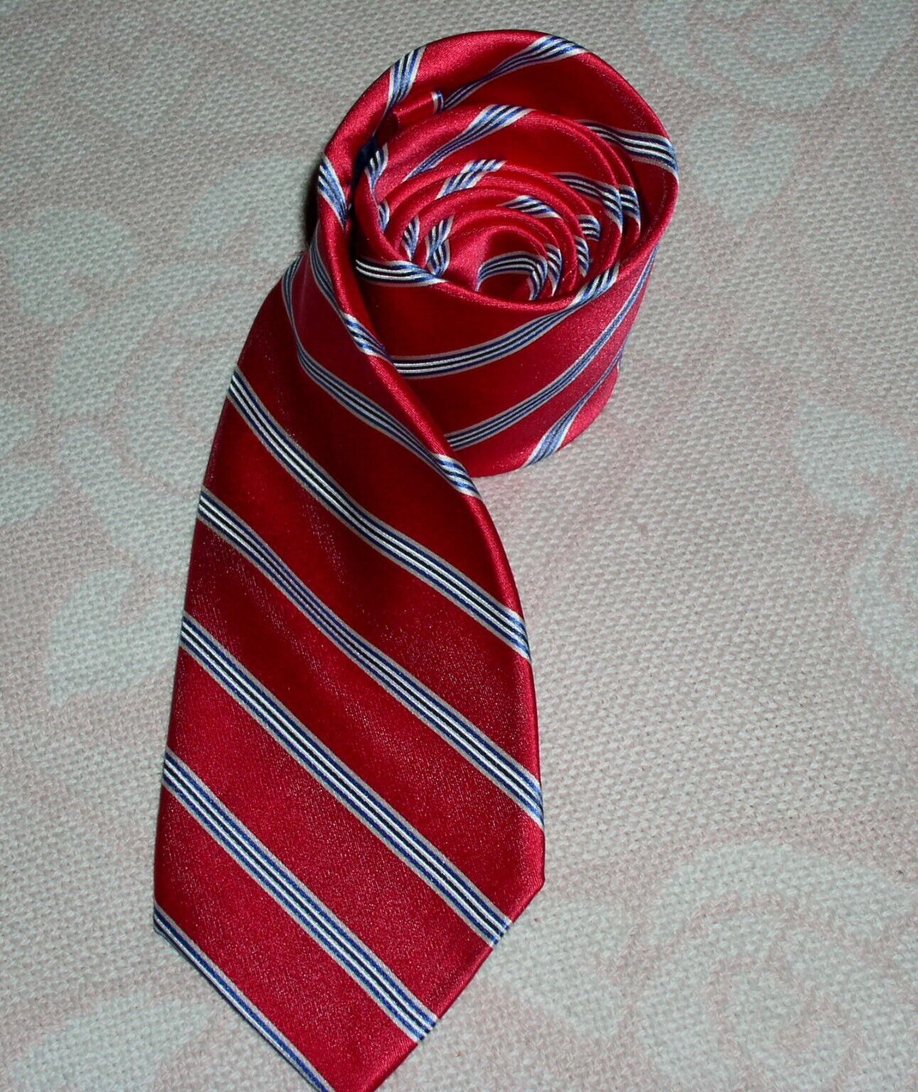 Tommy Hilfiger Necktie Vintage Red Stripe Excellent Condition - $34.99