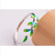 Stylish Green Enamel Olive Leaf Adjustable Ring - FAST SHIPPING!!! - £5.58 GBP