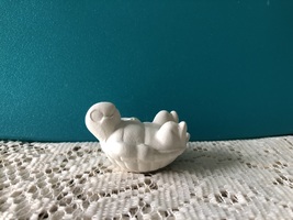 W7 - Small Turtle on His Back Ceramic Bisque Ready-to-Paint - £1.19 GBP