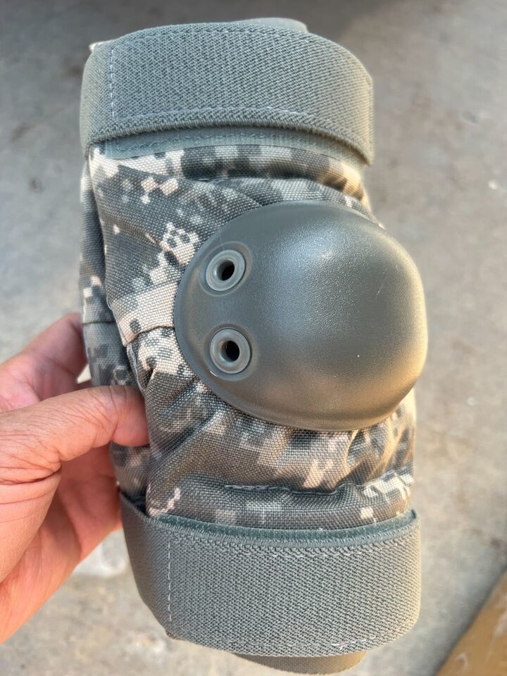 New Genuine USGI Military Acu Digital Elbow Pads Set - $11.30