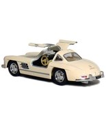KiNSMART - 1954 Mercedes-Benz 300 SL Coupe 5&quot; 1:36 Scale Die Cast Metal ... - $200.94 MXN+