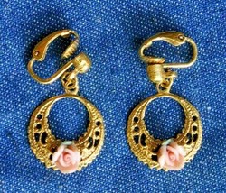 Elegant Victorian Style Rose Gold-tone Hoop Clip Earrings 1960s vintage 1 1/8&quot; - £9.71 GBP