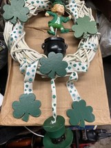 Vintage St Patricks Day Wreath Handmade Grapevine Leprechaun Dancing On Pot - £16.19 GBP