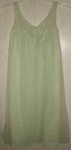 Excellent Womens Vintage Yolande Spring Green Negligee / Nightgown Size S - £20.14 GBP