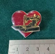 Enamel Pin Back Red Heart Vtg Sewing Machine Little Foot Ltd Quilter Notion  - £7.46 GBP