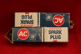 Lot Of 2 Vintage AC Acniter II Spark Plugs AC R46TS - £8.33 GBP