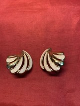 Vintage Monet Gold Tone Beige Clip On Earrings Estate Jewelry Find KG - $9.89