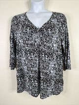 NWT Lee Womens Plus Size 1X Gray Abstract V-neck Stretch Knit Top 3/4 Sleeve - £16.96 GBP