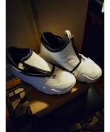 Size 9.5 - Jordan Jumpman Hustle White Black - £19.06 GBP