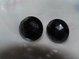 Vintage Simple but Classy Faceted Black Glass Button Screwback Earrings – 5/8th’ - £6.78 GBP