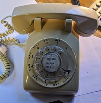 Western Bell rotary phone beige - £39.27 GBP