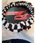 Steering Wheel Cover Plush Black and White Check  Elastic - $165.85 MXN