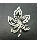 Vintage Costume Jewelry, Silver Tone Open Work Maple Leaf Brooch, PIN144 - $13.37 CAD