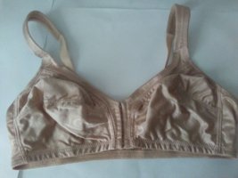 Secret Treasures Intimates bra 42C front closure - £9.85 GBP