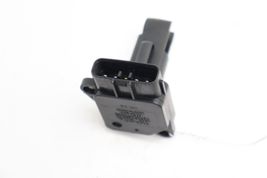 00-05 TOYOTA CELICA MAF MASS AIR FLOW METER SENSOR E2334 image 10