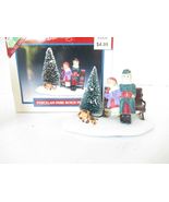 LEMAX 53148 DICKENSVALE VILLAGE ACCESSORY PARK BENCH PEOPLE  L134 - $8.98