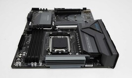 GIGABYTE X870 Eagle WIFI7 DDR5 AMD AM5 LGA 1718 ATX Motherboard  image 5