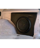 8&quot; KICKER SUBWOOFER FOR CHEROKEE XJ 84-01 WITH S I ENCLOSURE  72625K ! - £220.72 GBP