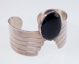 Chester J Nez Sterling Silver Navajo Cuff Bracelet with Onyx Stone - £326.21 GBP