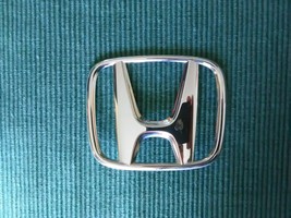 2006–2011 Honda Civic sedan chrome trunk lid emblem - £11.01 GBP