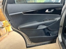 Driver Tail Light Quarter Panel Mounted Incandescent Fits 19-20 SORENTO - $4,071.22 MXN