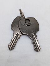 Vintage Pair Of Keys With Bump 1 1/2&quot; - $270.86 MXN