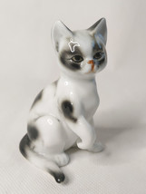 Vintage Danbury Mint &#39;Ouch&#39; Sore Paw Cat Bone China Figurine - £18.95 GBP