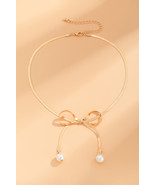 Gold Pearly Bow Plated Collarbone Necklace - $94.24 MXN