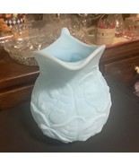 Vintage Fenton Custard Blue Satin Glass Pitcher Water Lily Design 7&quot; Tall - $841.82 MXN