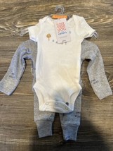 Carter&#39;s Just One You Baby 3pc Llama Top and Bottom Set. NWT. Y - £8.77 GBP