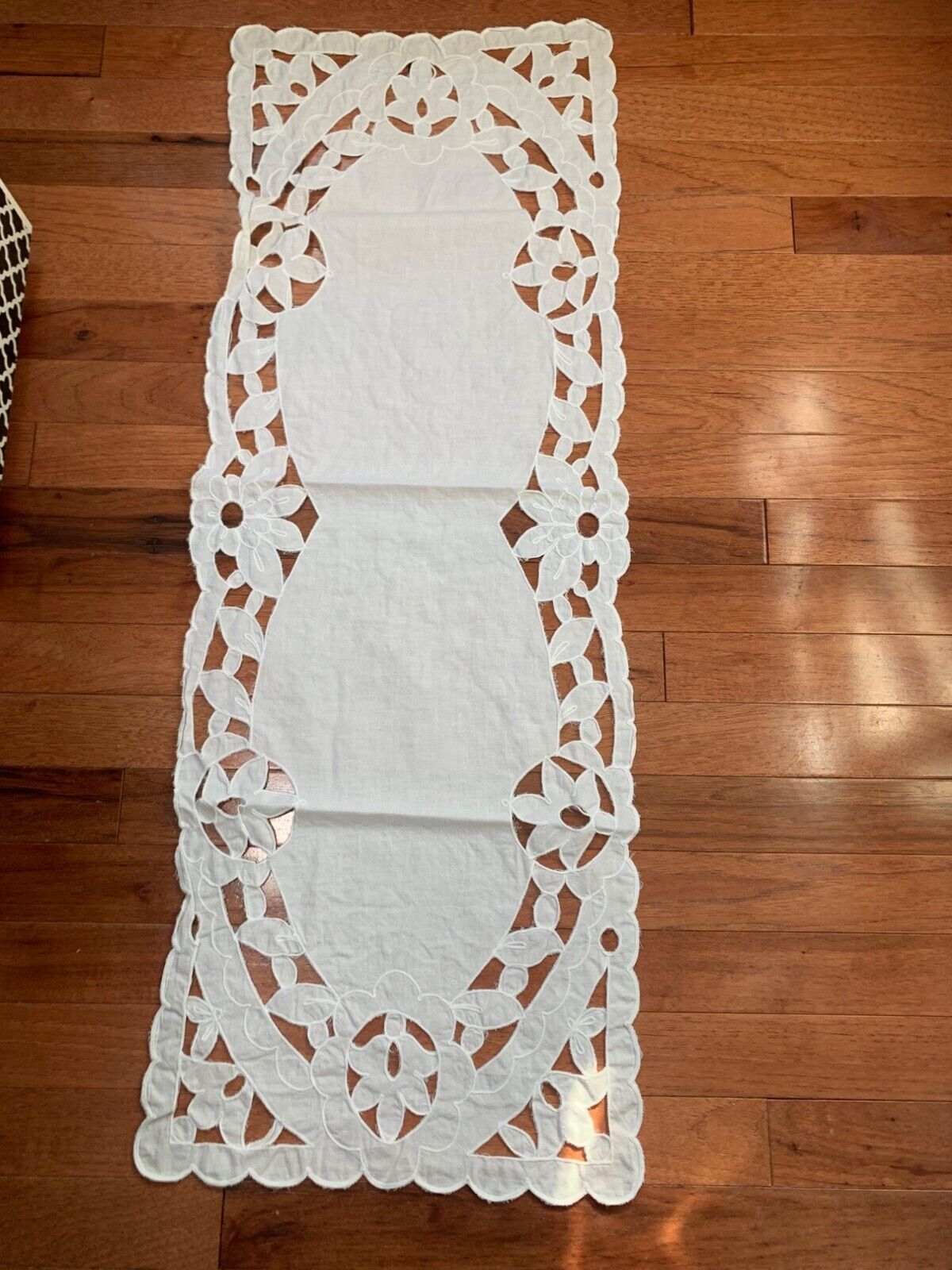 Handcrafted White Lace Table Runner Floral Cutout Pattern Home Decor 38x14 - $14.18