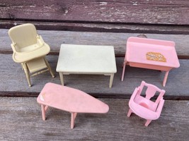 Vtg Lot Renwal Dollhouse Plastic Furniture Pcs High Chair Changing Table - £11.83 GBP