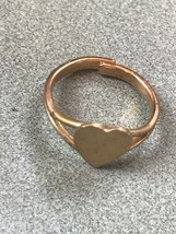 Vintage Flat Goldtone Heart Adjustable Band Ring Currently Size 6.5 – top is nea - £6.14 GBP