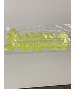 Retro vehicle plastic ruler yellow - $302.33 MXN