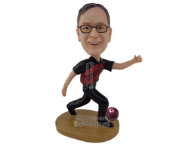 Custom Bobblehead Bowling Professional Player Throwing The Ball For A Perfect Ga - £69.74 GBP